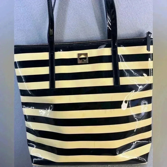 KATE SPADE ♠️ NEW YORK PATENT LEATHER LARGE TOTE BAG SHOPPING, SCHOOL - Picture 3 of 12
